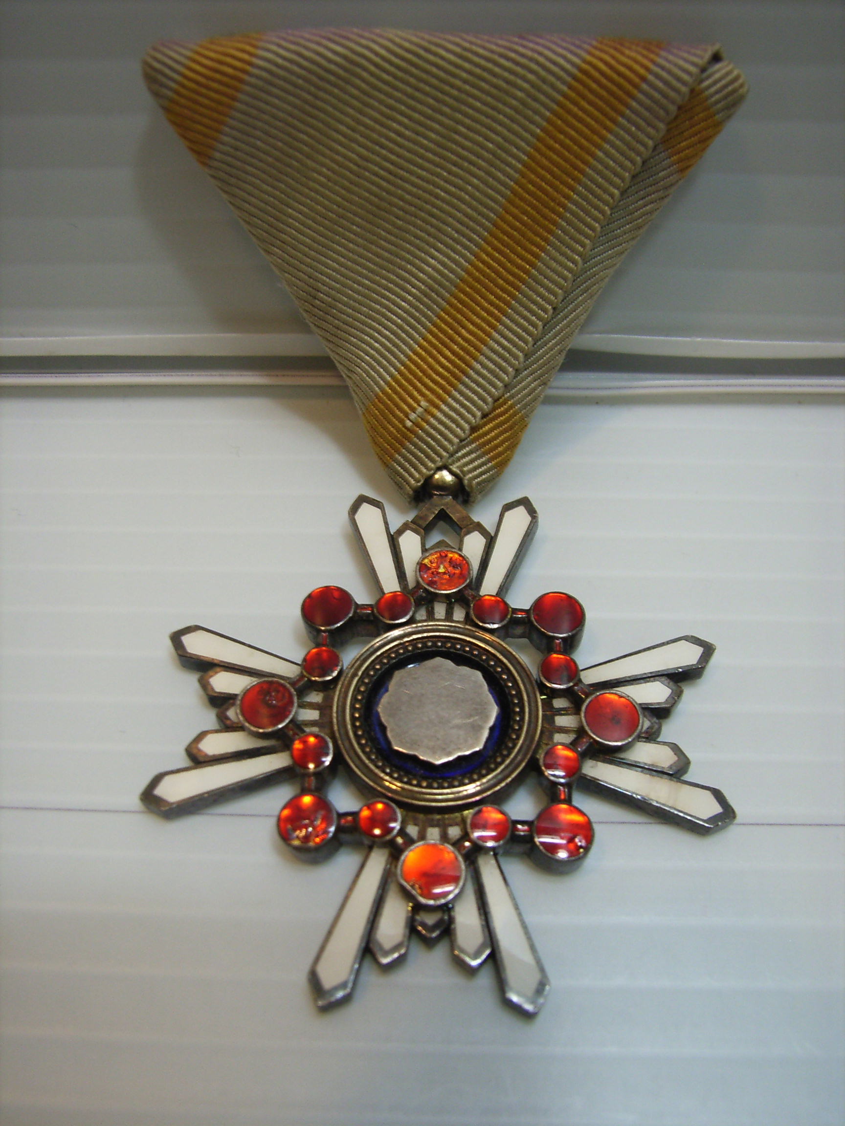 勲章 勲六等瑞宝章 8．0cm 日本軍 記章 現状 【TO2697】