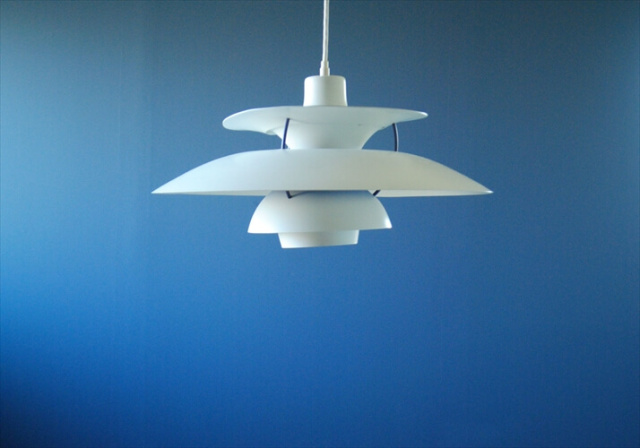 デンマークから Louis Poulsen ルイスポールセン PH5 ペンダントライト