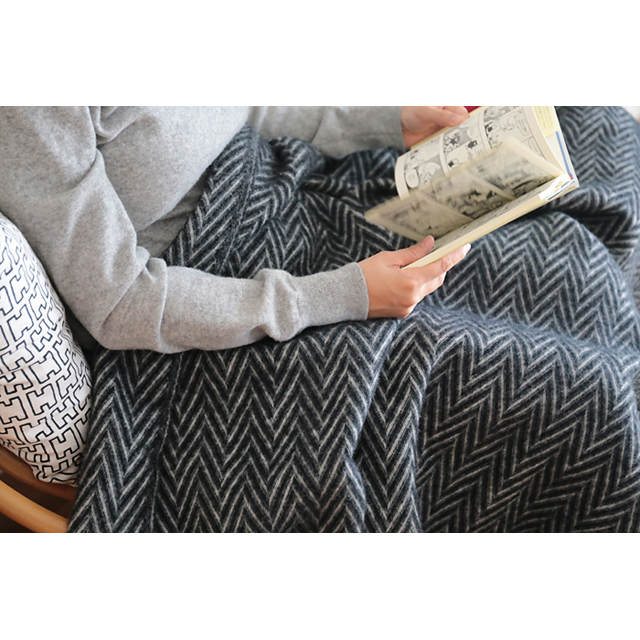 LAPUAN KANKURIT/ラプアンカンクリ/スローブランケット/IIDA/ブラック