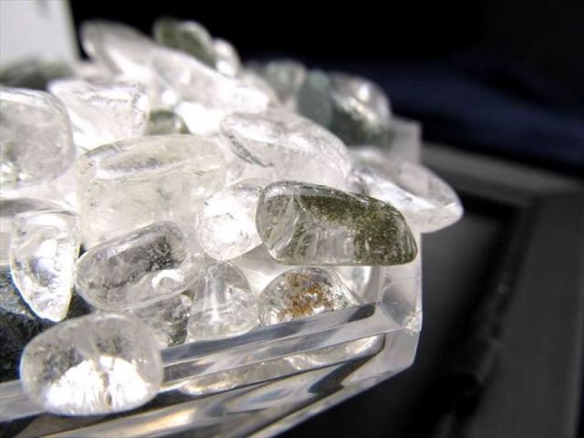 在庫あるだけ 幻の激レア水晶 ガネーシュヒマール産 水晶 クローライト