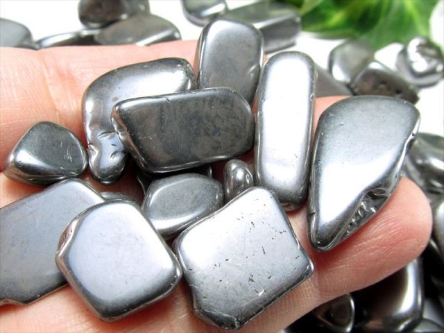 大粒サイズ テラヘルツ鉱石 さざれ石 100g 約7mm-31mm 激レア つるりと