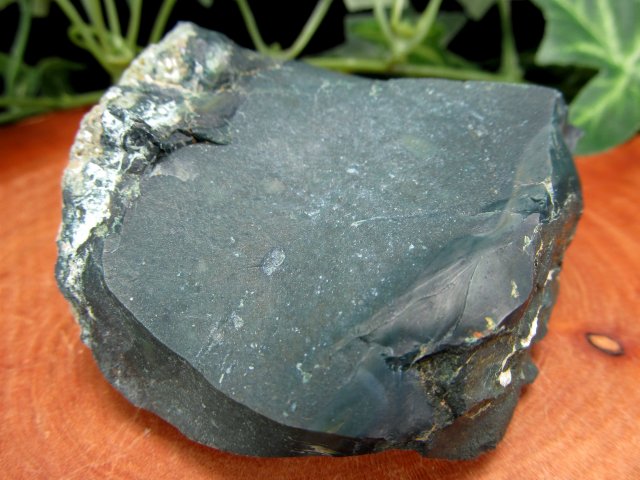 高品質 濃い緑 出雲石 碧玉 原石 深緑タイプ 112g 幅65mm 大地のパワー