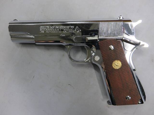 東京マルイ】コルトガバメントMK4シリーズ70 ニッケルフィニッシュ
