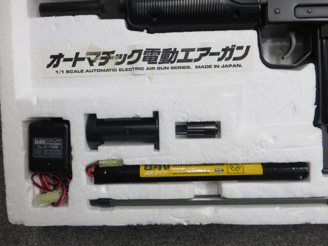 東京マルイ】UZI SMG・バッテリー・充電器 スタンダード電動ガン