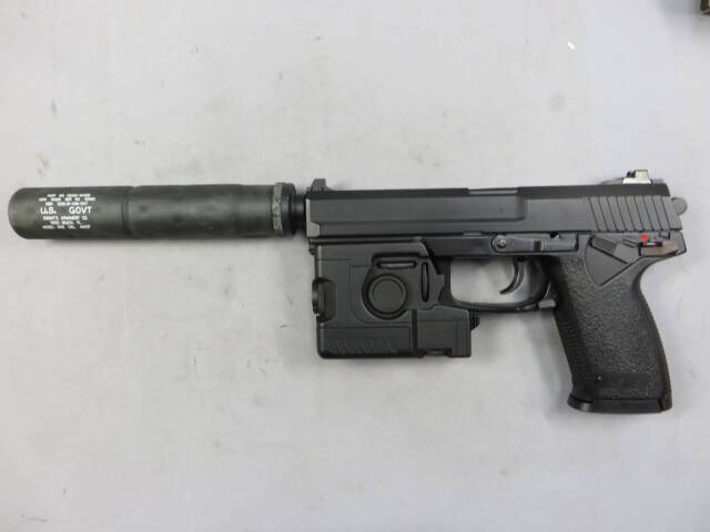 KSC】MK23 SOCOMピストル CO2・東京マルイ ライトモジュール・サイレンサー