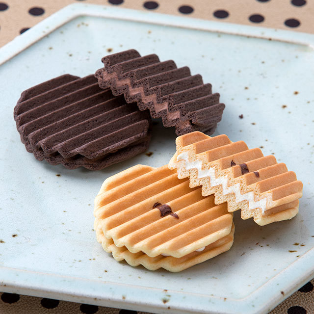 榮太樓 日本橋サブレ 16個入（バニラ・チョコ 各8個）