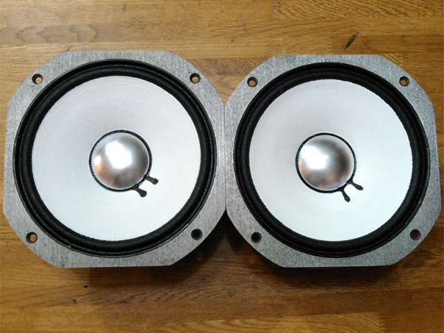 JBL LE8T, LE8T-H, PR8, 2108, 2115A 等用 ウレタンエッジ