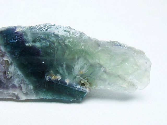 パワーストーン 天然石 エンジェルフェザー フローライト 原石[T599-2581]