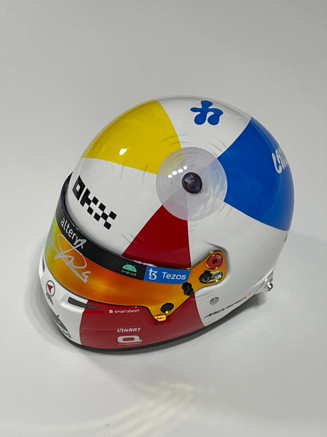 L.ノリス直筆サイン入 2023 マイアミGP限定 1/2 ヘルメット F1グッズ