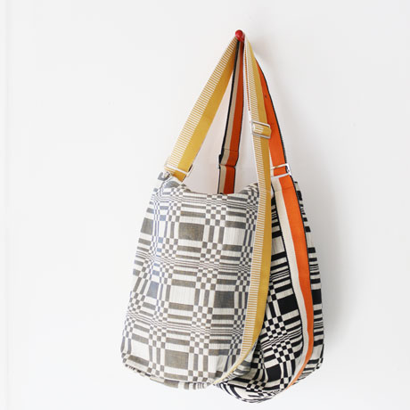 Johanna Gullichsen Tetra Shoulder Bag/ Doris