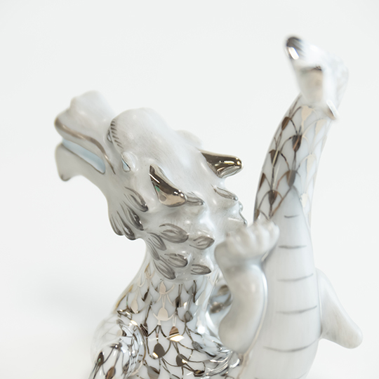 干支置物・たつ（プラチナ）