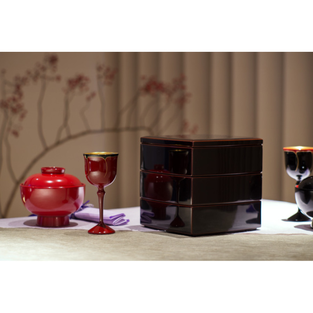 胴張三段重箱 溜内朱 5.5寸 木製 漆塗りお重箱 漆器の井助