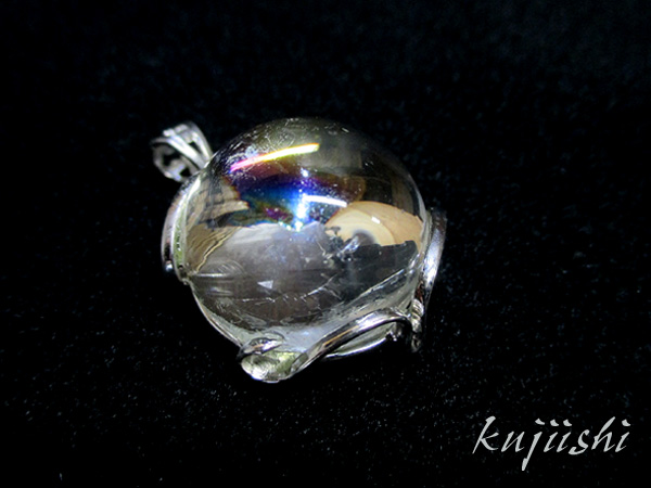 高品質】 天然水晶 レインボー（虹入り）クォーツ ペンダントトップ