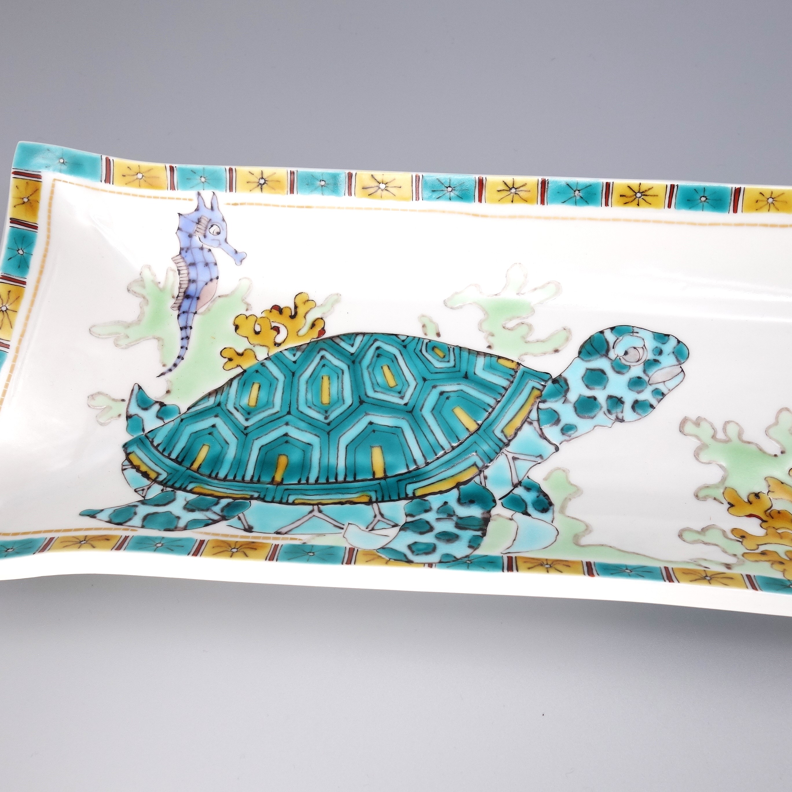 15号長角飾皿 海亀の絵 [ 山近泰 ]