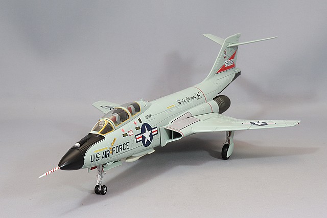 センチュリーウイングス 1/72 F-8E クルーセイダー アメリカ海兵隊 第