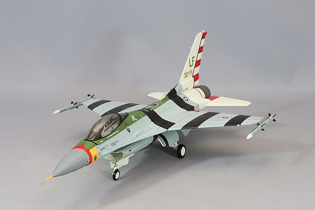 ホビーマスター 1/72 F-16C アメリカ空軍 サンダーバーズ ウォーバーズ