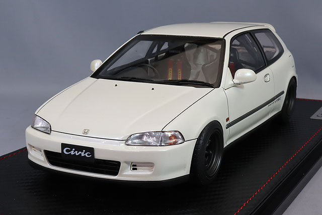 イグニッションモデル 1/18 ホンダ シビック (FD2) タイプR ホワイト