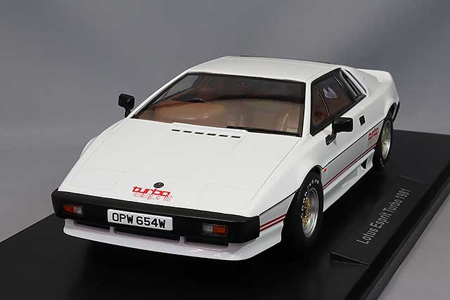 KKスケール 1/18 ロータス エスプリ ターボ 1981 ブラック/ゴールド