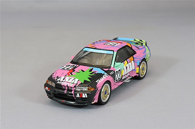 トミカリミテッドヴィンテージ NEO 1/64 アクシア スカイライン 1992