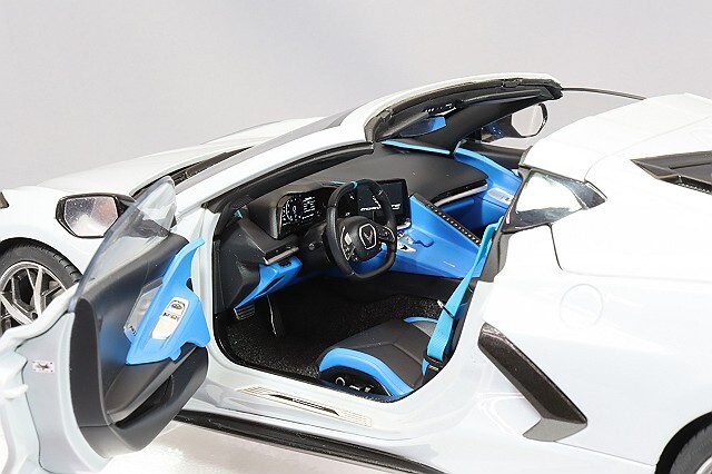 オートアート コンポジット 1/18 シボレー コルベット C8 スティング