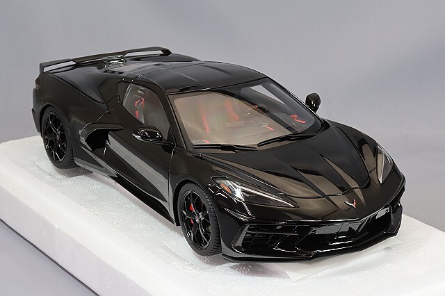 オートアート コンポジット 1/18 シボレー コルベット C8 スティング