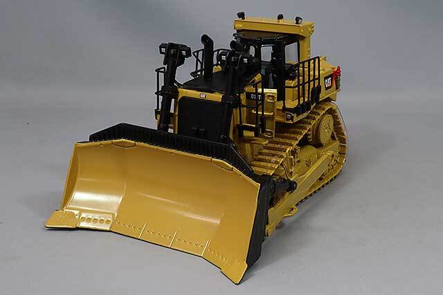 ダイキャストマスター 1/50 Cat D10T2 トラックタイプ トラクター