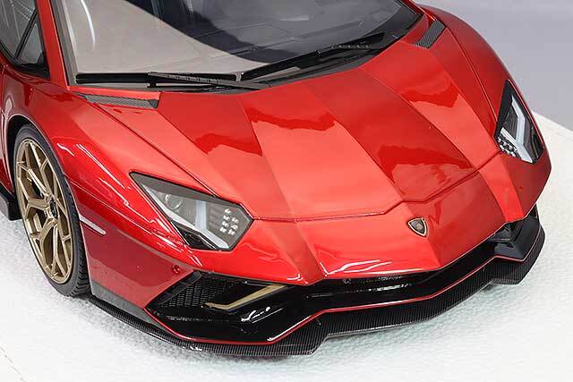 アイドロン 1/18 ランボルギーニ アヴェンタドール LP780-4 ウルティメ