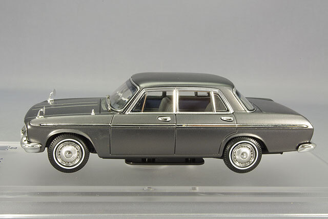 キッドボックス30周年記念モデル, ENIF 1/43 トヨタ クラウン エイト