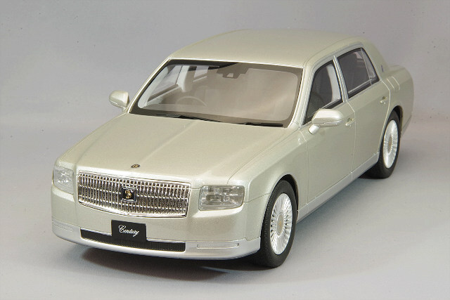 京商 samurai 1/18 トヨタ センチュリー シルバー ,レジン製,