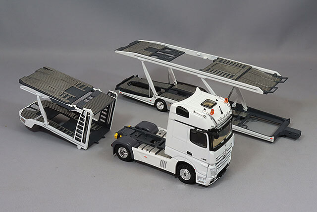 GCD 1/64 メルセデスベンツアクトロス 2 ホワイト