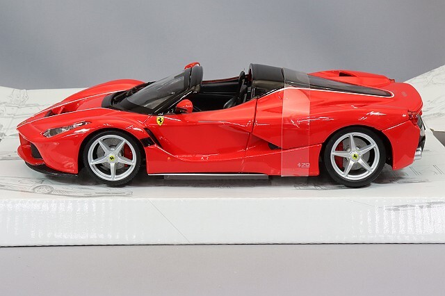 ブラゴ 1/24 ラ・フェラーリ アペルタ レッド ,再入荷,