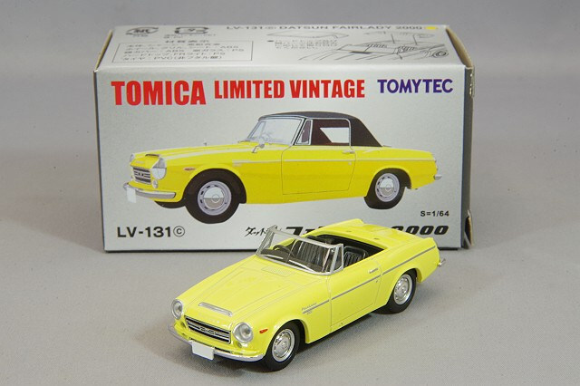 トミカリミテッドヴィンテージ 1/64 ダットサン フェアレディ 2000 黄