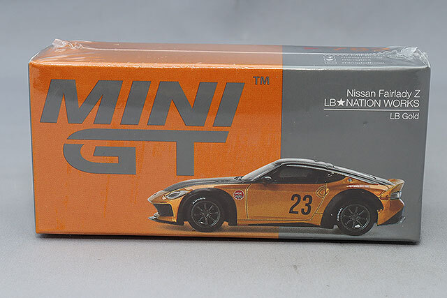 TSM ミニGT 1/64 日産 Z LB-NATION WORKS LB ゴールド(右ハンドル)