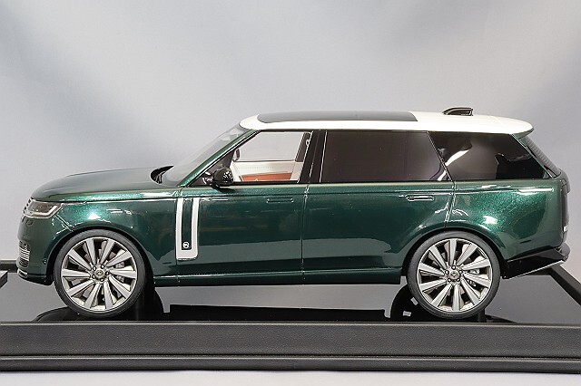 MOTORHELIX LCD製 1/18 ランドローバー レンジローバー ブリティッシュ