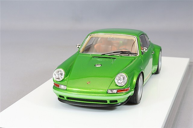 VISION 1/43 シンガー 911 (964) クーペ カウアイグリーンメタリック