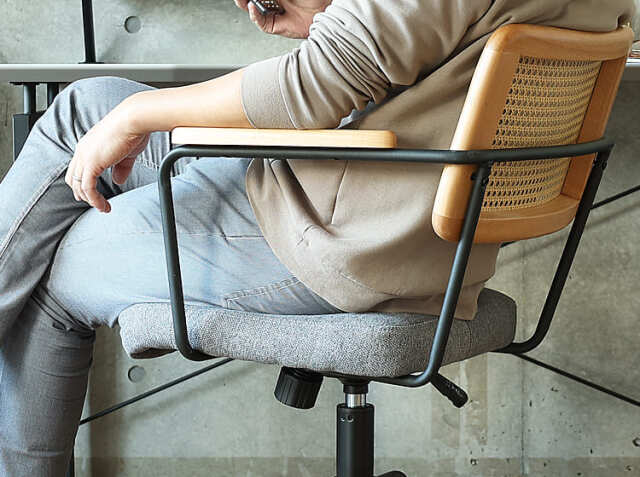 デスクチェア form（フォーム）｜北欧・ヴィンテージインテリア・家具