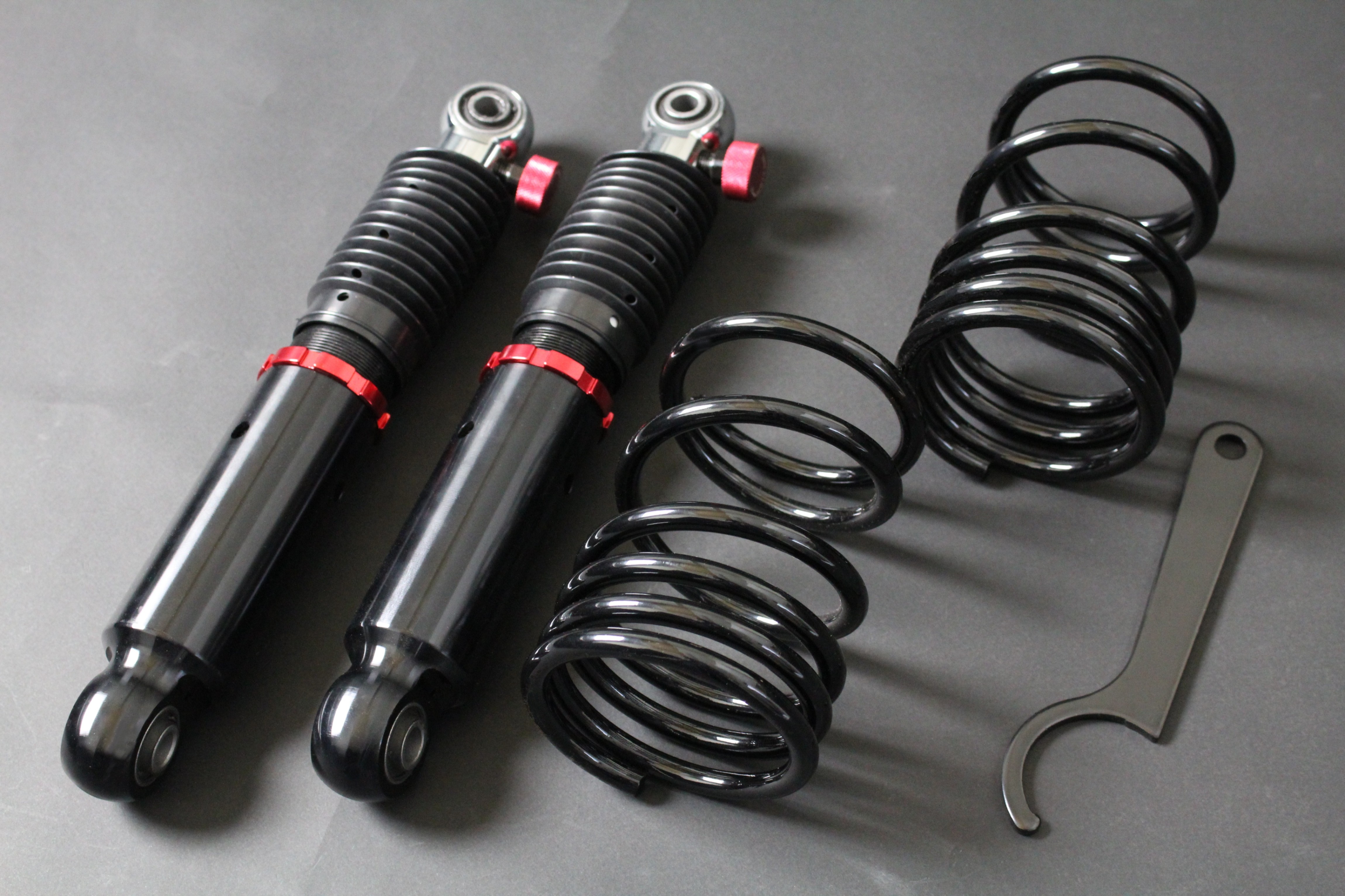 スズキ】【ワゴンR】MC11S/MC12S/MC21S ULTRA MAX車高調（リアのみ） LEON