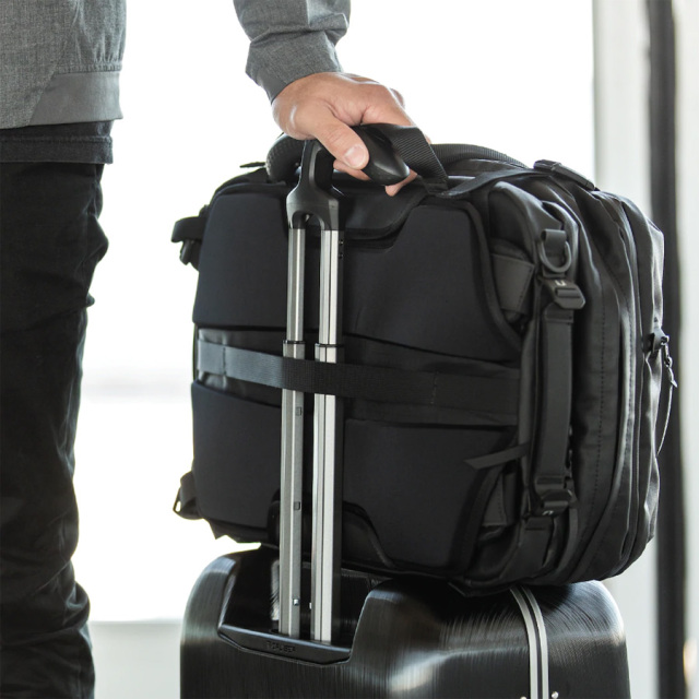 BLACK EMBER (ブラックエンバー) FORGE 20 (フォージ) / 3WAY バッグ