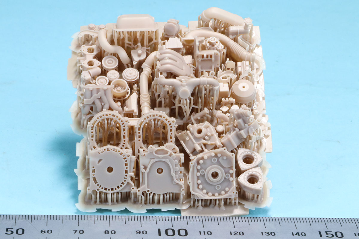 アヒキロ模型 1/24 ロータリー エンジン 13B-REW型 ハイディティール