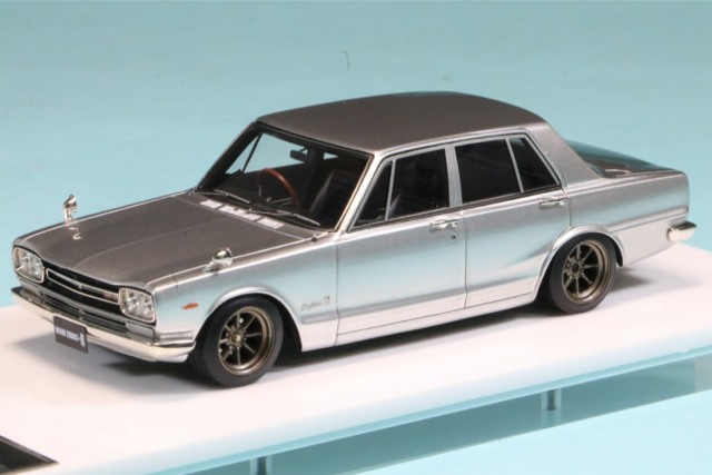 イグニッションモデル 1/18 ニッサン スカイライン 2000 GT-R KPGC10