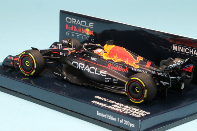 ミニチャンプス 1/43 レッドブル RB19 マックス フェルスタッペン 日本