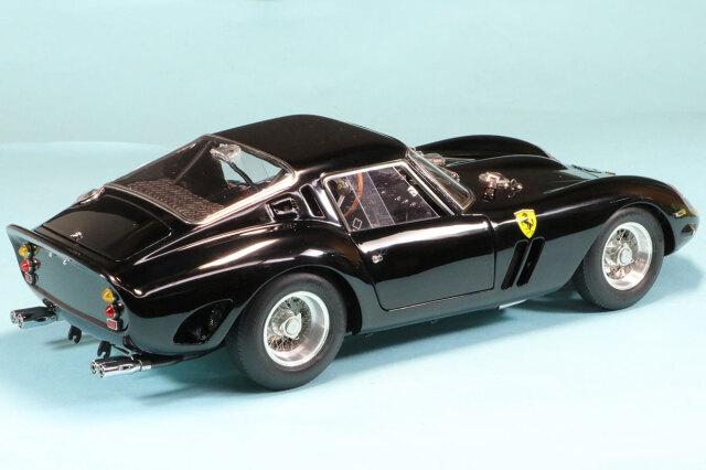 CMC 1/18 フェラーリ 250 GTO LHD ブラック M-259