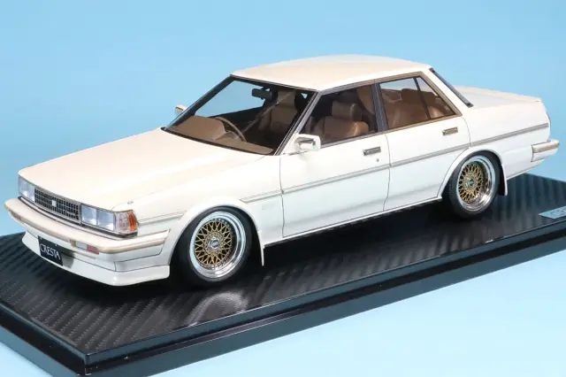 イグニッションモデル 1/18 トヨタ MR2 AW11 ホワイト IG3503 ミニカー