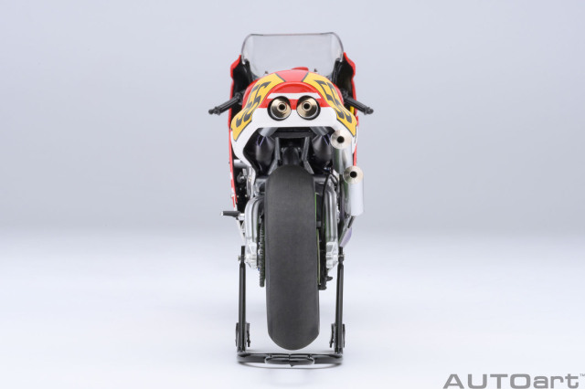 オートアート 1/12 ホンダ NSR 500 WGP500 No.56 「バリバリ伝説