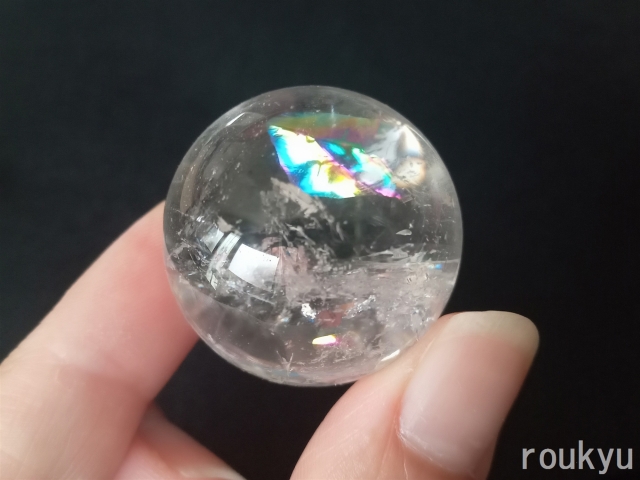 虹入り水晶丸玉（丸玉）【R-Quartz24-003】