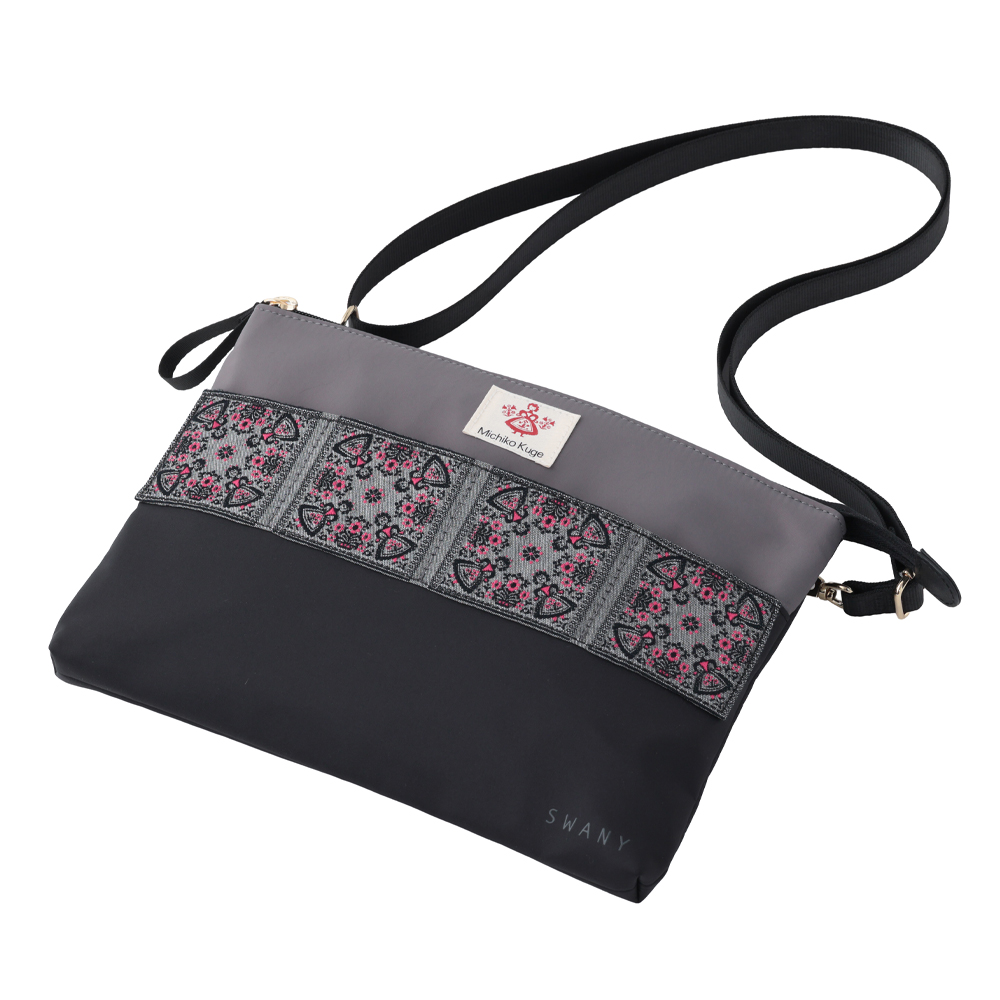 A-688 Michiko Kugeスクエア刺繍ハンドルポーチ