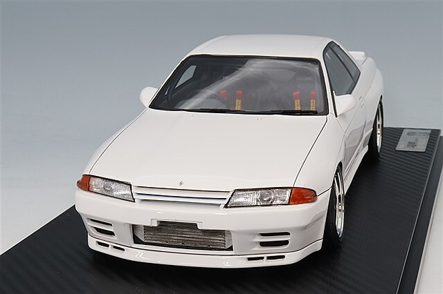 イグニッションモデル 1/18 日産 スカイライン GT-R (R32) ホワイト