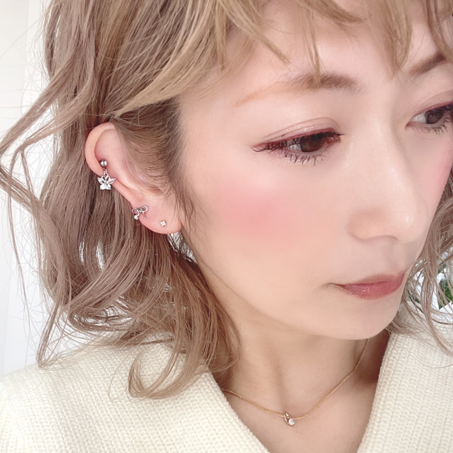 16G14G］ゆらゆら揺れて上品×可愛いキュービックバタフライsilver軟骨