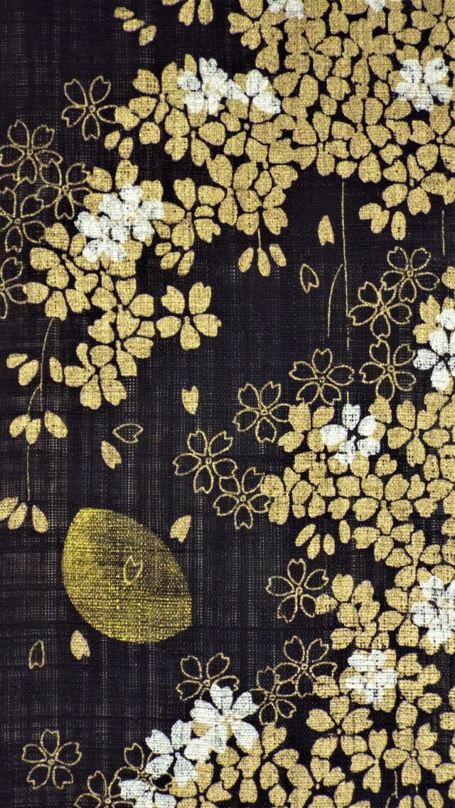 麻タペストリー（型染め） 【月に金彩桜】 『くろちく』 手しごと屋 彦兵衛