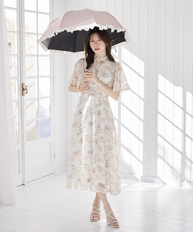 フラワープリント×フラワー刺繍フレアスリーブワンピース